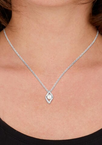 AMOR Necklace in Silver: front