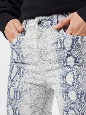 Urban Classics Skinny Kalhoty – šedá