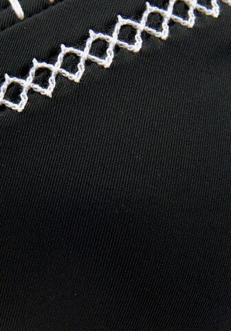 SUNSEEKER T-shirt Horní díl plavek – černá