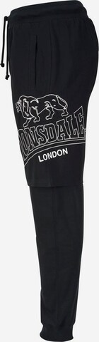 LONSDALE Tapered Hose in Schwarz