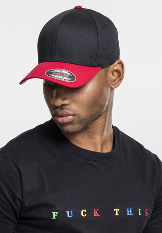 Flexfit Cap in Black
