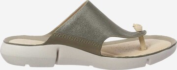 CLARKS Teenslipper in Goud