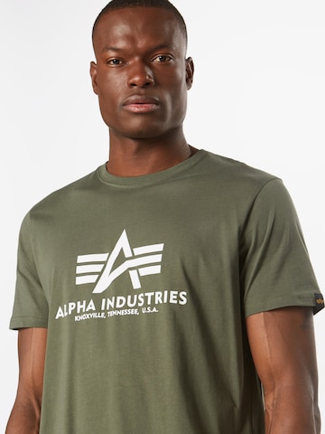 ALPHA INDUSTRIES T-shirt i grön