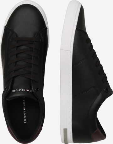 Sneaker bassa di TOMMY HILFIGER in nero