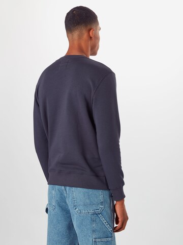 ALPHA INDUSTRIES Sweatshirt in Blau