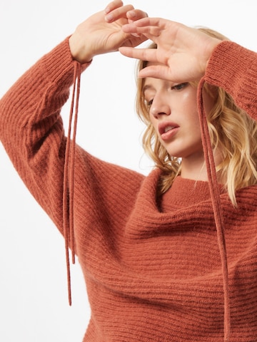 Pullover 'Maglia' di PATRIZIA PEPE in bronzo