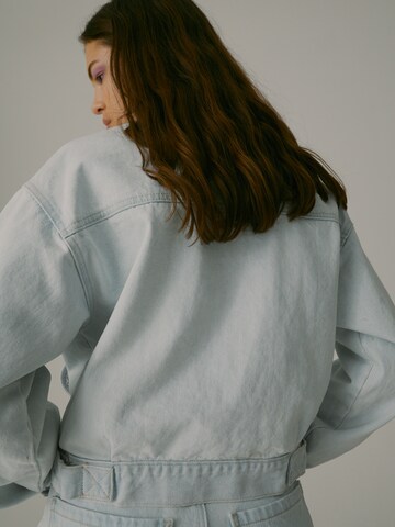 EDITED Jeansjacke 'Joyah' in Blau