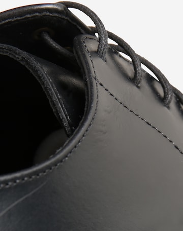 LLOYD Lace-Up Shoes 'Dagget' in Black