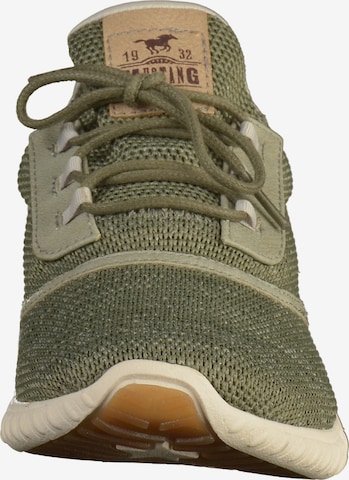 Sneaker low de la MUSTANG pe verde