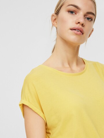 T-shirt 'VMAva' VERO MODA en jaune