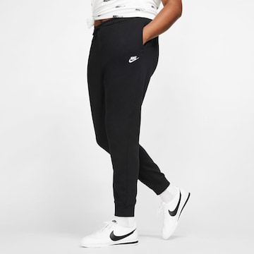 Effilé Pantalon Nike Sportswear en noir