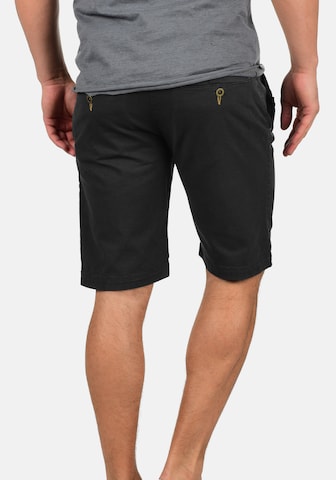 INDICODE JEANS Regular Shorts 'Miko' in Schwarz