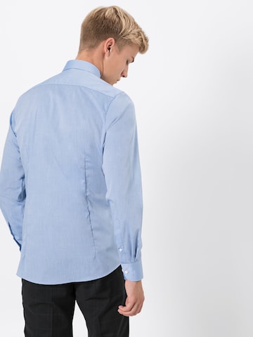 OLYMP - Ajuste estrecho Camisa de negocios 'Level 5' en azul: atrás