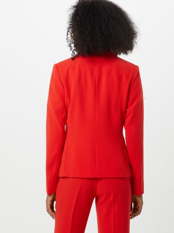 Blazer COMMA en rouge : derrière