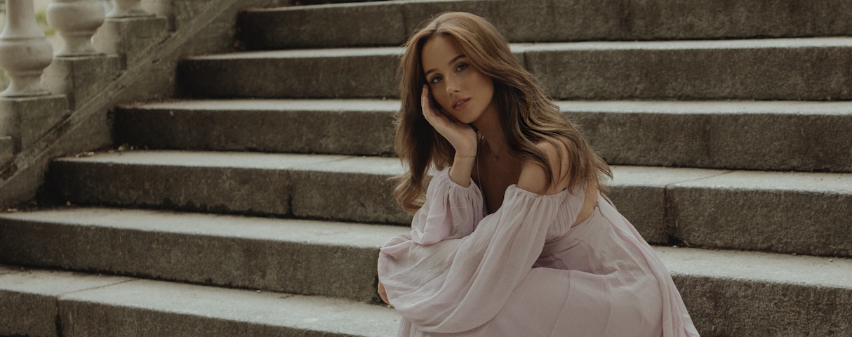 Looks for wedding guests with Lisa