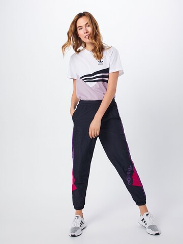 Effilé Pantalon ADIDAS ORIGINALS en noir