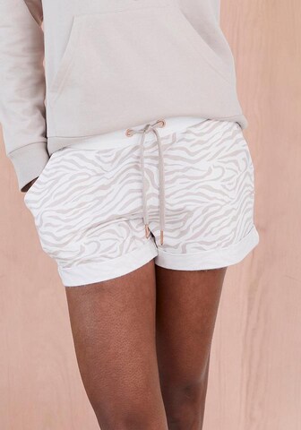 LASCANA Pajama Pants in White: front