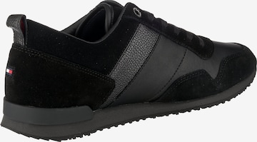 TOMMY HILFIGER Sneaker in Schwarz