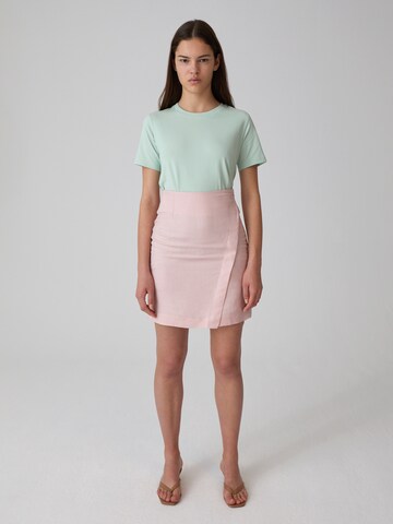 EDITED T-Shirt 'Enid' in Grün