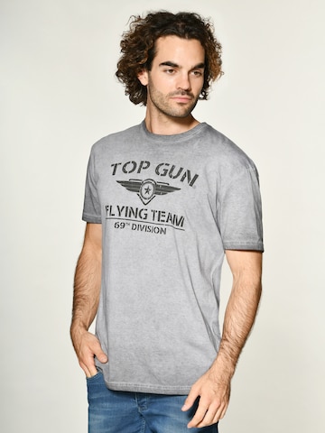 TOP GUN T-Shirt 'Ease' in Grau: predná strana