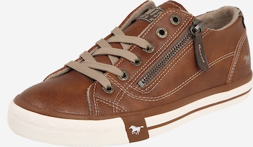 MUSTANG Sneakers laag in Bruin: voorkant