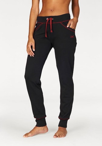 BENCH Slimfit Hose in Schwarz: Vorderseite