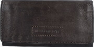 Harold's Wallet 'Submarine' in Brown: front