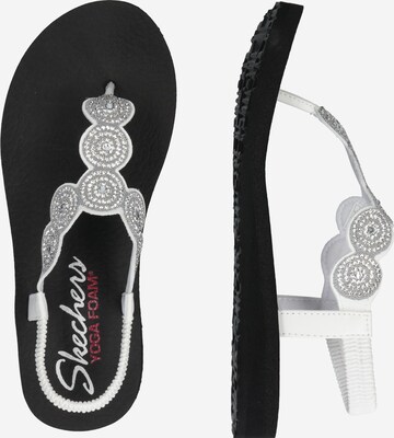 Flip-flops 'Stars & Sparkle' de la SKECHERS pe alb