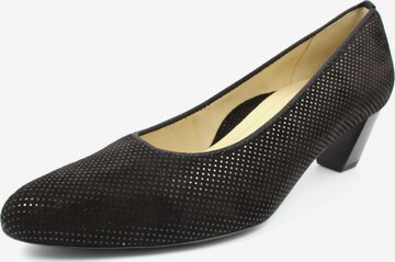 ARA Pumps in Black: front