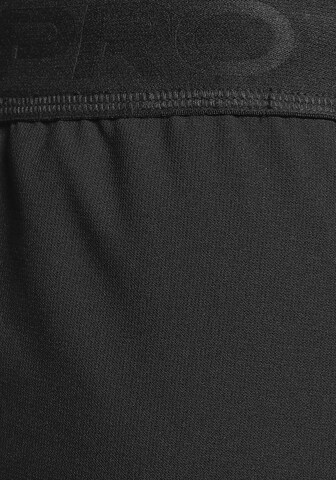 NIKE Slimfit Sporthose in Schwarz