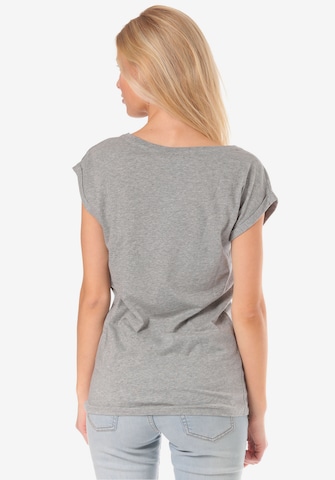 Iriedaily T-Shirt 'It Hasi' in Grau