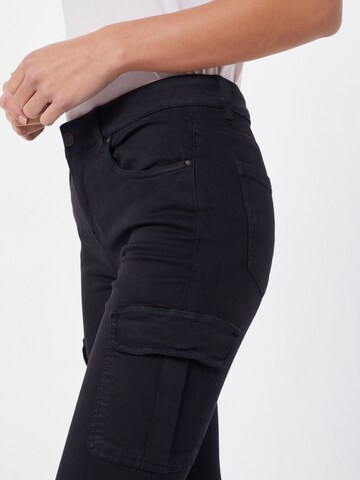 ONLY Slim fit Cargo trousers 'ONLMissouri' in Black