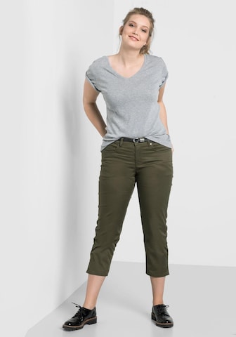 SHEEGO Slim fit Pants in Green: front