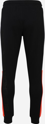 Effilé Pantalon de sport Superdry en noir