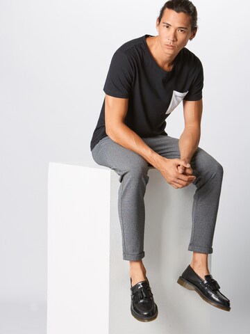 Lindbergh Slim fit Pants 'Superflex' in Grey