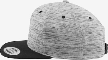 Cappello da baseball di Flexfit in grigio