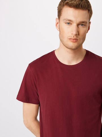 Urban Classics Shirt in Rot