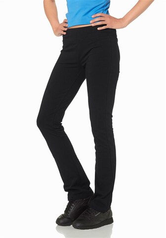 EASTWIND Slim fit Workout Pants in Black: front