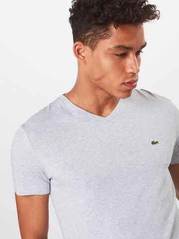 LACOSTE - Camiseta en gris