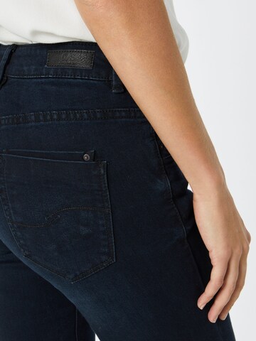 QS Slimfit Jeans 'Catie' in Blauw