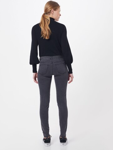 Skinny Jeans de la Noisy may pe negru: spate