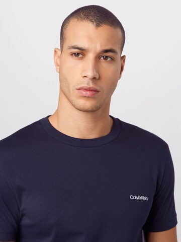 T-Shirt Calvin Klein en bleu