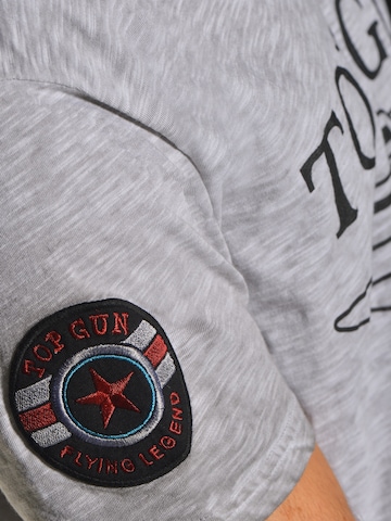 TOP GUN T-Shirt 'Stormy' in Grau