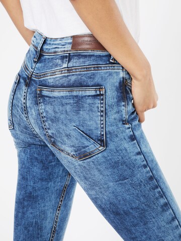 VERO MODA Skinny Jeans 'SEVEN' in Blau