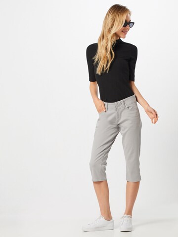 QS Slimfit Jeans 'Catia' in Grau