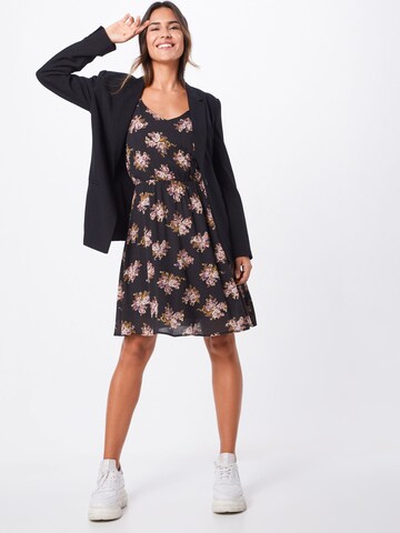 Robe d’été 'EMMA KARME' ONLY en noir