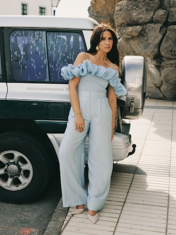Pastel Blue Wide-Leg Set Look