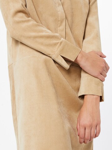 Robe-chemise Cartoon en beige