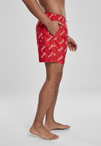 Regular Shorts de bain Mister Tee en rouge