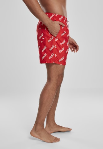 Regular Shorts de bain Mister Tee en rouge